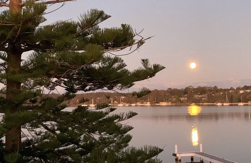 Bonnells Bay Maison | The Lake House Bonnells Bay
