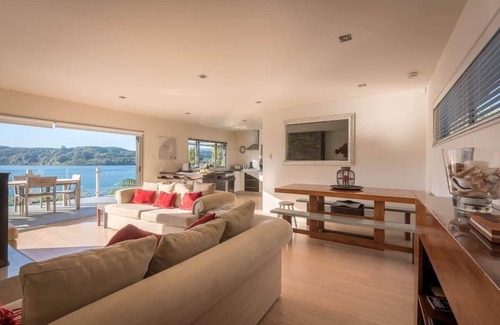Okere Falls Maison | The Lake House Summar