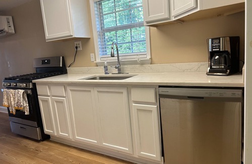 Warwick Maison | The Lake is Callling you to Creek Cabin
