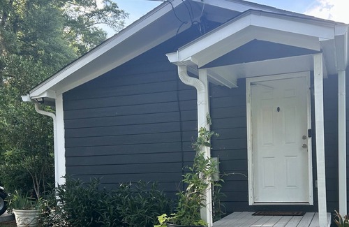Warwick Maison | The Lake is Callling you to Creek Cabin
