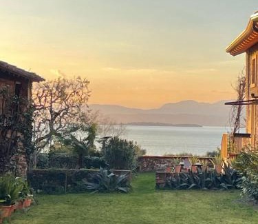 Pacengo Lit Et Petit-Déjeuner | The Lake Suites com - Luxury stay in Lazise