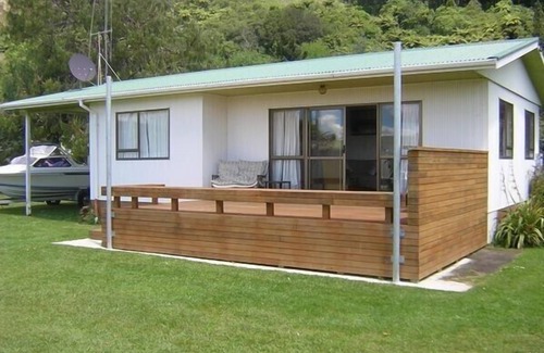Rototai Cottage | The Lakehouse Bach - Lac Rotoiti Bach