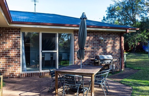 Cudmirrah Maison | Comfortable family home in a quiet street