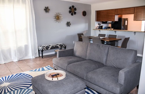 Starkville Maison | *The Lakeside Lookout* Modern! 5 Mins to MSU!