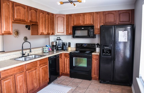Starkville Maison | *The Lakeside Lookout* Modern! 5 Mins to MSU!