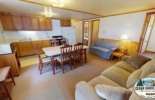 Brier Hill Cabine | The Lakeview at Cedar Grove Camps