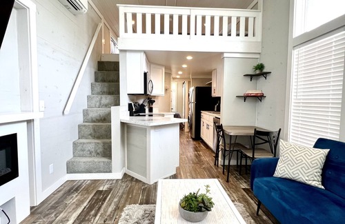 Clermont Maison | The Lakeview House - Lakeside Tiny Home Near Orlando