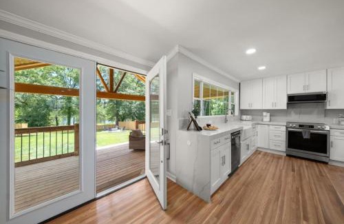 Macon Maison | The Lakeview