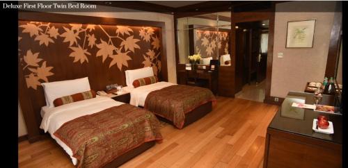 Brein Hôtel | The LaLit Grand Palace Srinagar