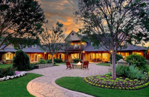 Waukomis Maison | The Land Run Suite at Buffalo Point
