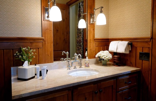 Waukomis Maison | The Land Run Suite at Buffalo Point