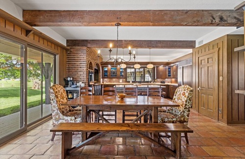 Pleasant Hill Maison | The Landing(43MO) - Sleeps 20 + Airway Strip + Hot Tub