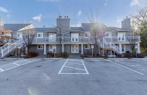 Collingwood Maison | The Landing Pad - Condo in Collingwood