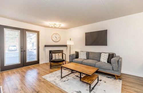 Collingwood Maison | The Landing Pad - Condo in Collingwood