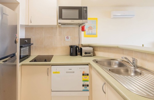 Nelson Bay Appartement | The Landmark 108, 61B Dowling St - air con, linen, pool, lift, views