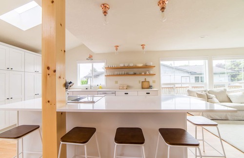 Langley Maison | "The Langley House", à pied du centre-ville, récemment rénové, familial et convivial!