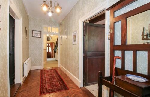 Bishops Castle Maison | The Laurels
