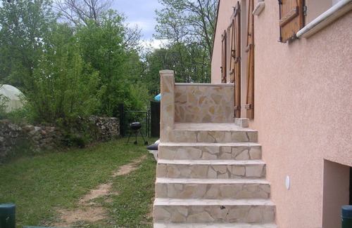 Banne Villa | Le gîte lavande au calme en Ardèche Méridionale