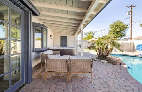 New Papago Parkway Maison | The Lavish Downtown Oasis