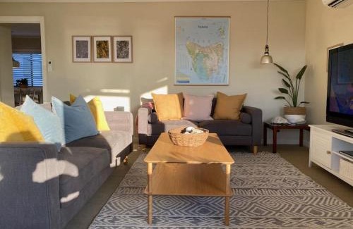 Primrose Sands Maison | The Lazy Fig - Ocean Views, Orchard & Pizza Oven