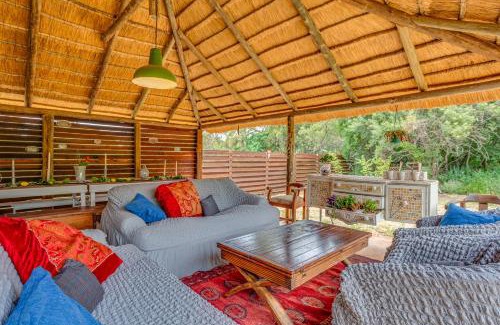 Magaliesberg Maison | THE LAZY LAPA