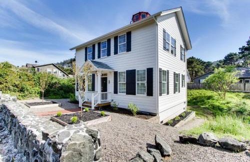 Agate Beach Maison | The Lighthouse at Starfish Cove