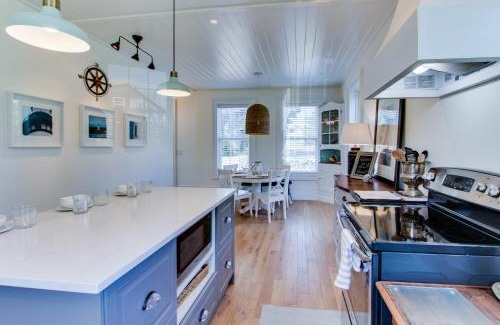 Agate Beach Maison | The Lighthouse at Starfish Cove