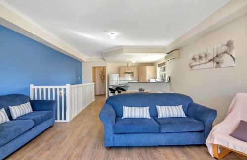 Port Willunga Maison | The Lighthouse - Port Willunga - C21 SouthCoast Holidays