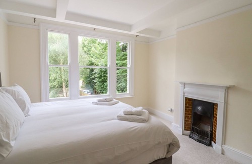 Harston Maison | THE LIMES, pet friendly, with a garden in Harston