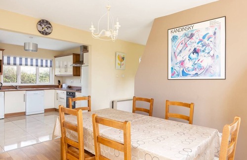 Lahinch Maison | The Links 04, Amazing Location- Food, Drinks, Surf, & Golf!-4