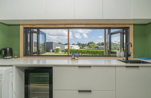 Whangapoua Maison | The Little Bach at Whangapoua