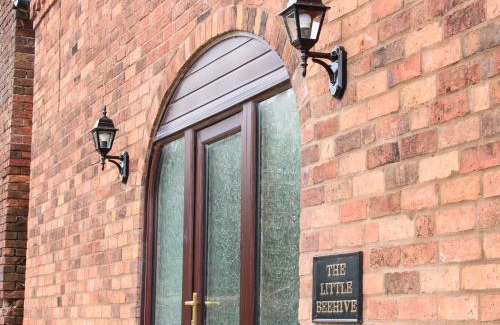 Abberley Maison | The Little Beehive