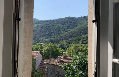 Olargues Maison | The little blue house