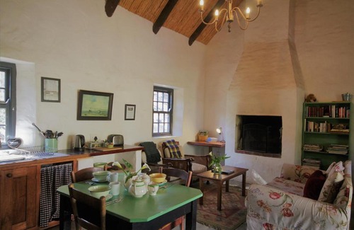 Stanford Maison | The Little Farmhouse