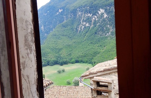 Sant'Anatolia di Narco Maison | The little house in the castle