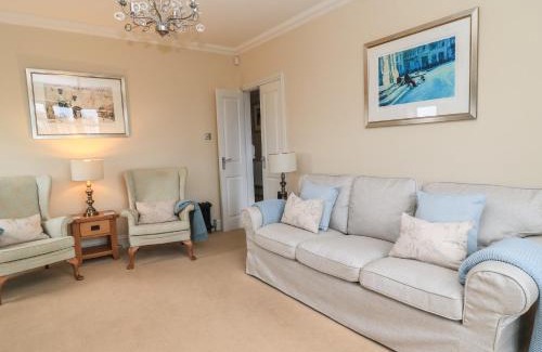 Malmesbury Maison | The Little Paddock