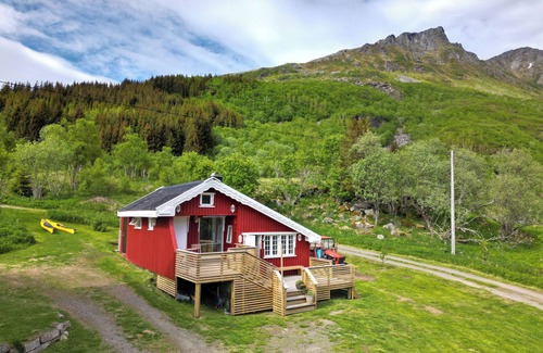 Barstrand Cabine | The Little Red Cabin Lofoten