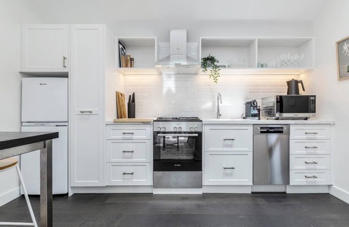 Prahran Appartement | The Little Sage A Lodge style Urban Retreat