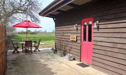 Corby Maison | The Little Stable