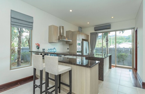 Si Sunthon Villa | Le Phuket local @ Phuket Ratchaburi