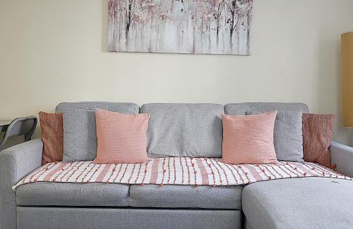 Restalrig Appartement | The Lochend Two Bedroom Residence