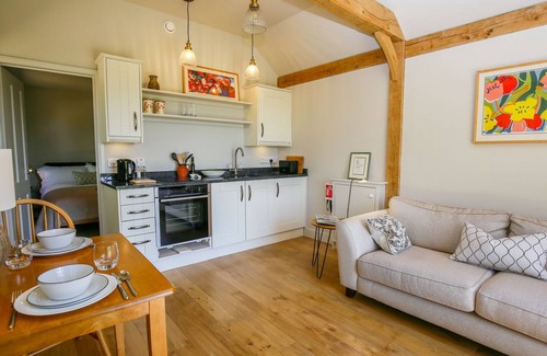 Malmesbury Cottage | THE LODGE AT MORTONS, romantique à Malmesbury, Réf 1012693