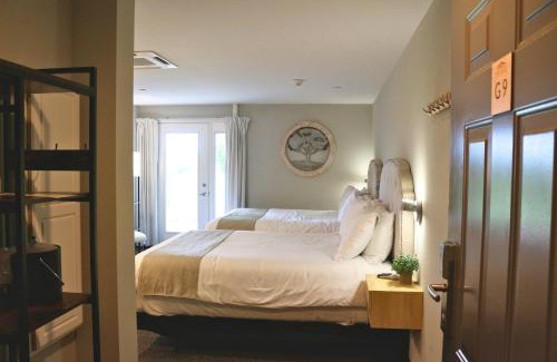 Danielsville Cabine | The Lodge at Woodstone Country Club