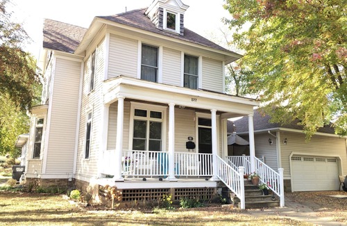 Saint Peter Maison | The Lodge Dog & FmilyFrndly 6-BR 12 Beds 16 guests