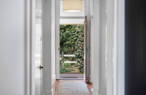 Terara Maison | The Lodge - Historic Getaway in a Prime Destination