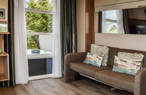 Newton in Furness Maison | The Lodge Pod