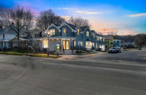 Middlebury Maison | The Loft 3BR Apartment with Scenic Deck