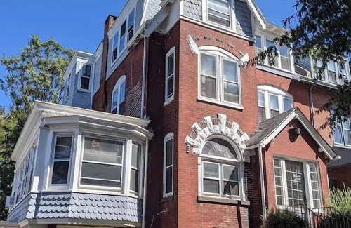Wilmington Appartement | The Loft at Gilpin Place*King Bed*Trolley Square! by RedAwning