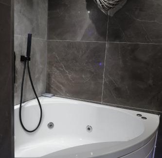 Sherborne Appartement | The Loft At Sherborne's Historic Quarter Local