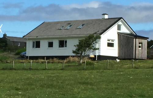 Caroy Appartement | The Loft at Strathardle - Lochside Apartment, Isle of Skye